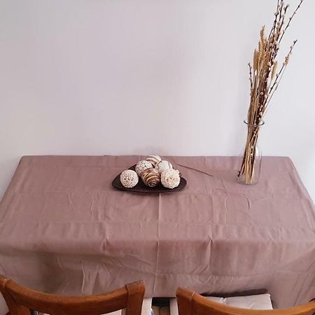 Spacious Apartment In The Historical Center Of Атина Екстериор снимка